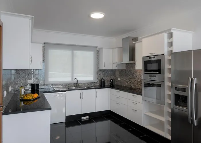 Ourmadeira - Atlantic Sunset וילה פונשל