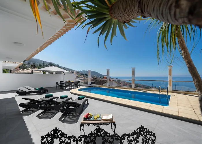 Ourmadeira - Atlantic Sunset פונשל